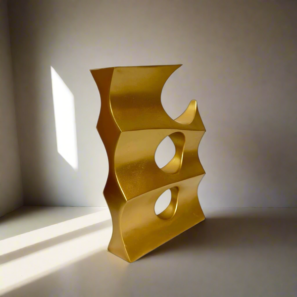Decor piece with holes
