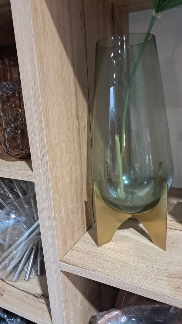Glass vase on metal stand (TALL)