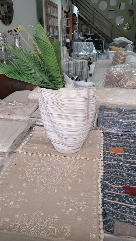 wavey vase with plant