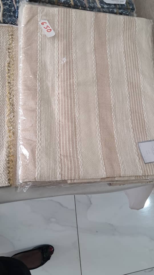 Table runner - stripped