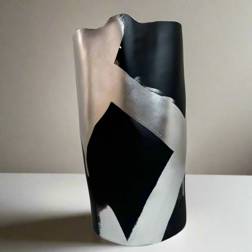 Black & Silver vase – view 2