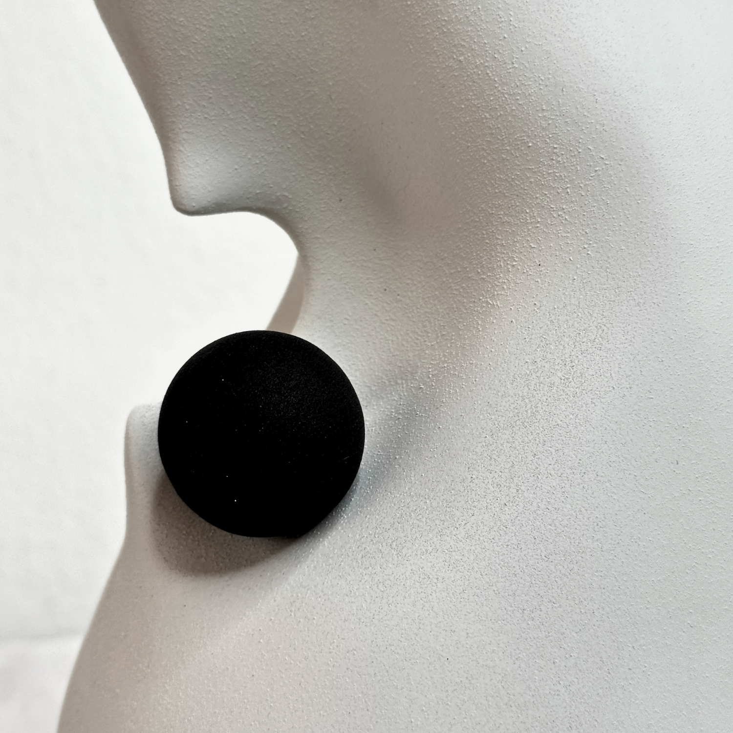 Vase with small ball – view 4