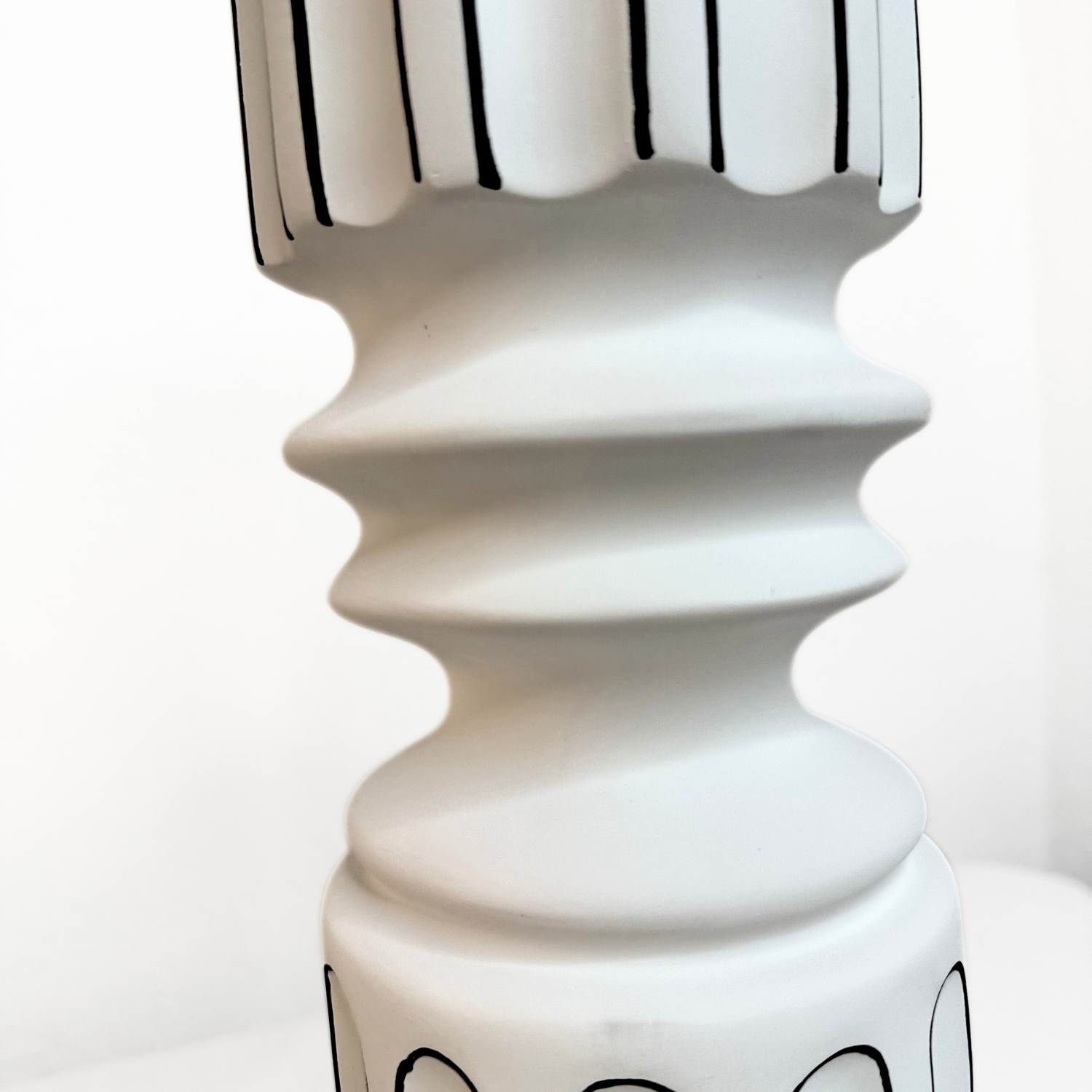 White vase with black accents – view 3