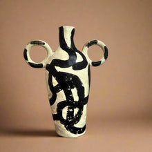 Vase with 2 handles