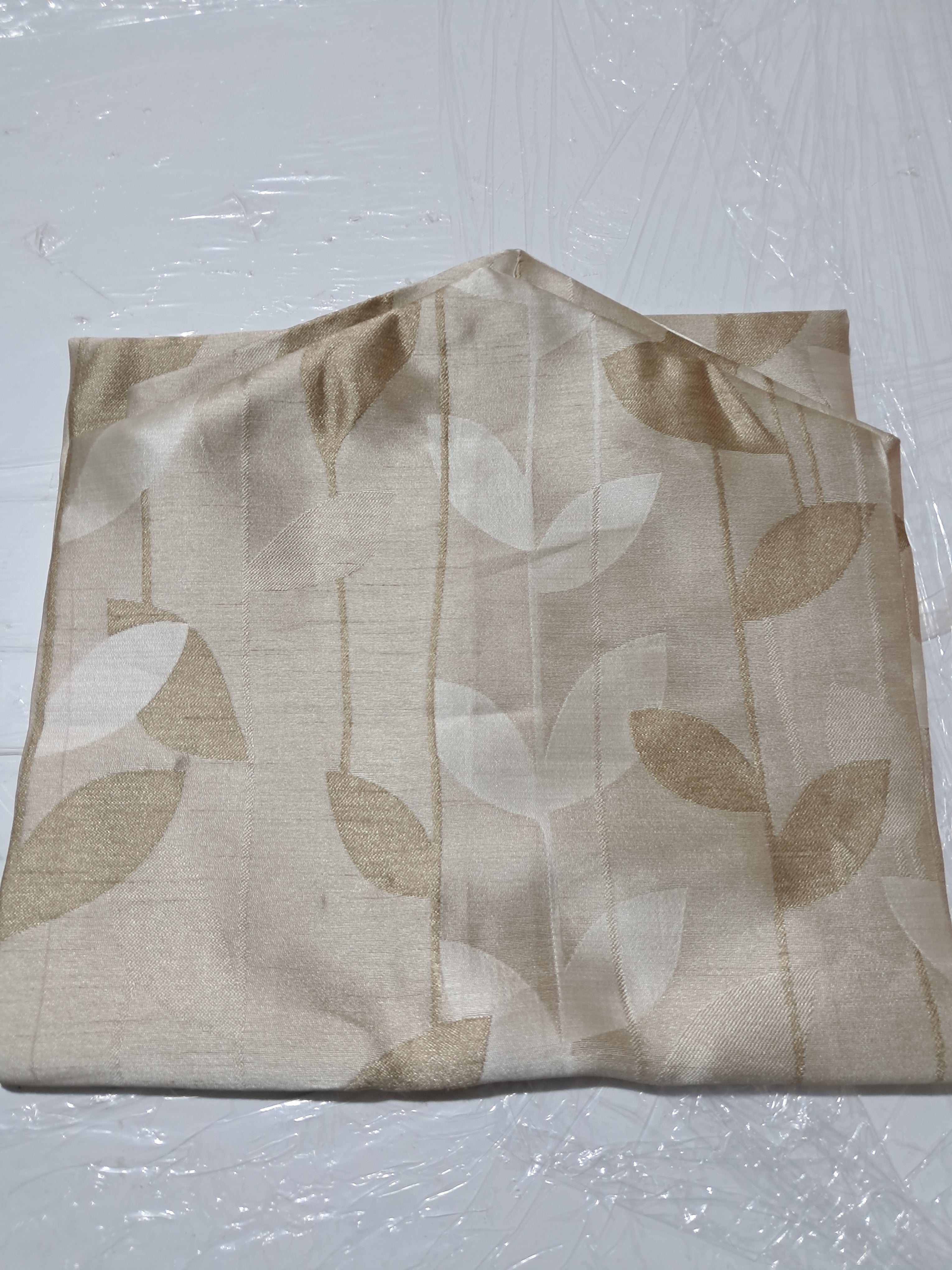 Table Runner – view 2