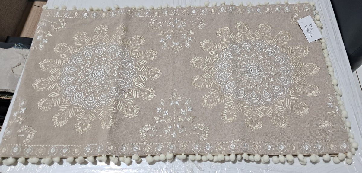 Table runner – view 2