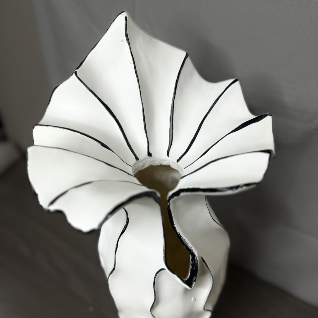Flower vase – view 4