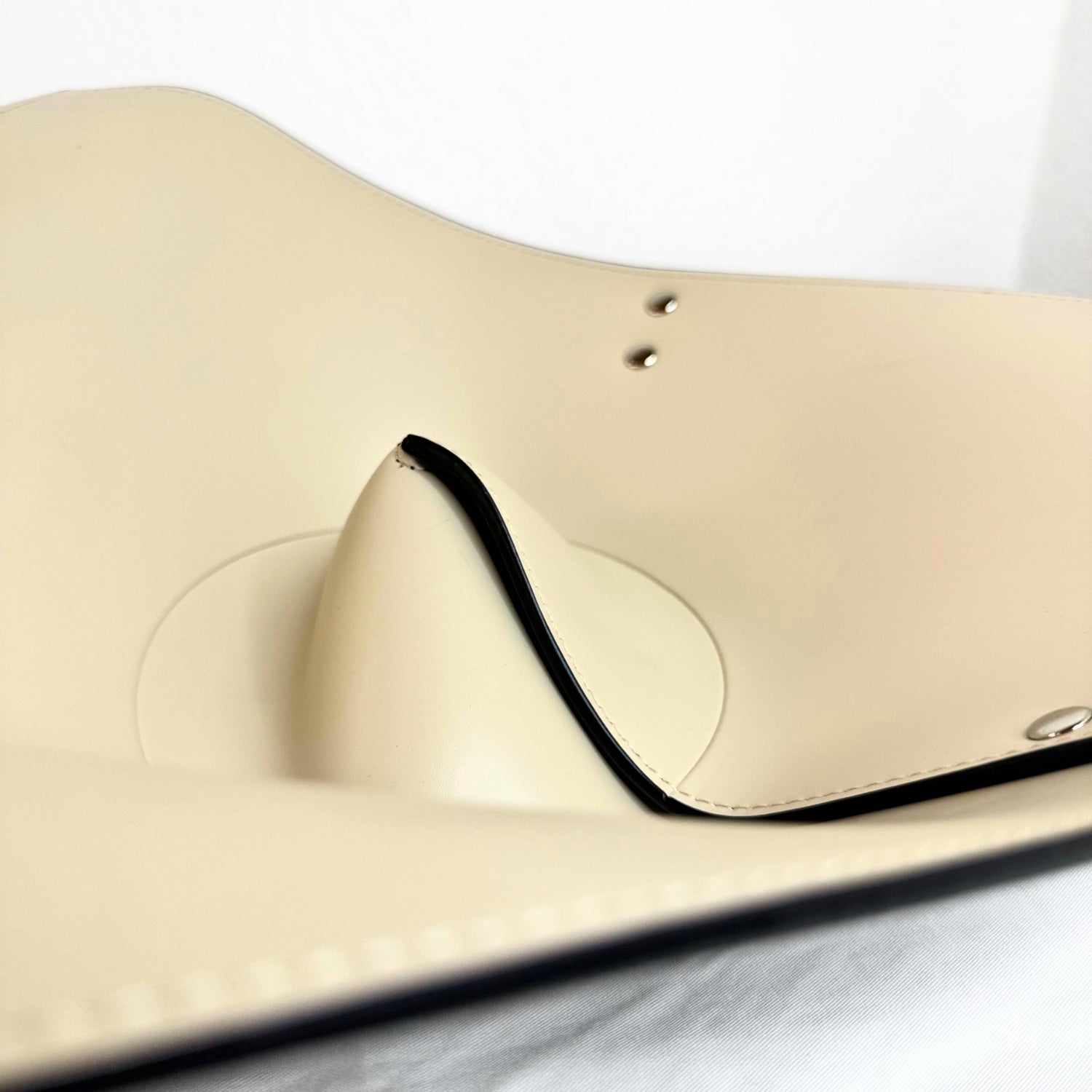 Leather fruit bowl – view 3