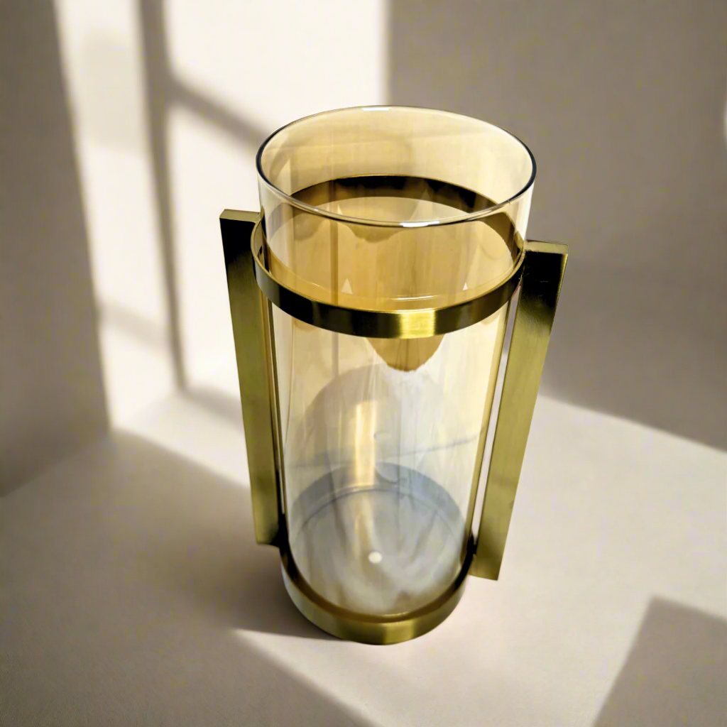 Vase with gold stand – view 3