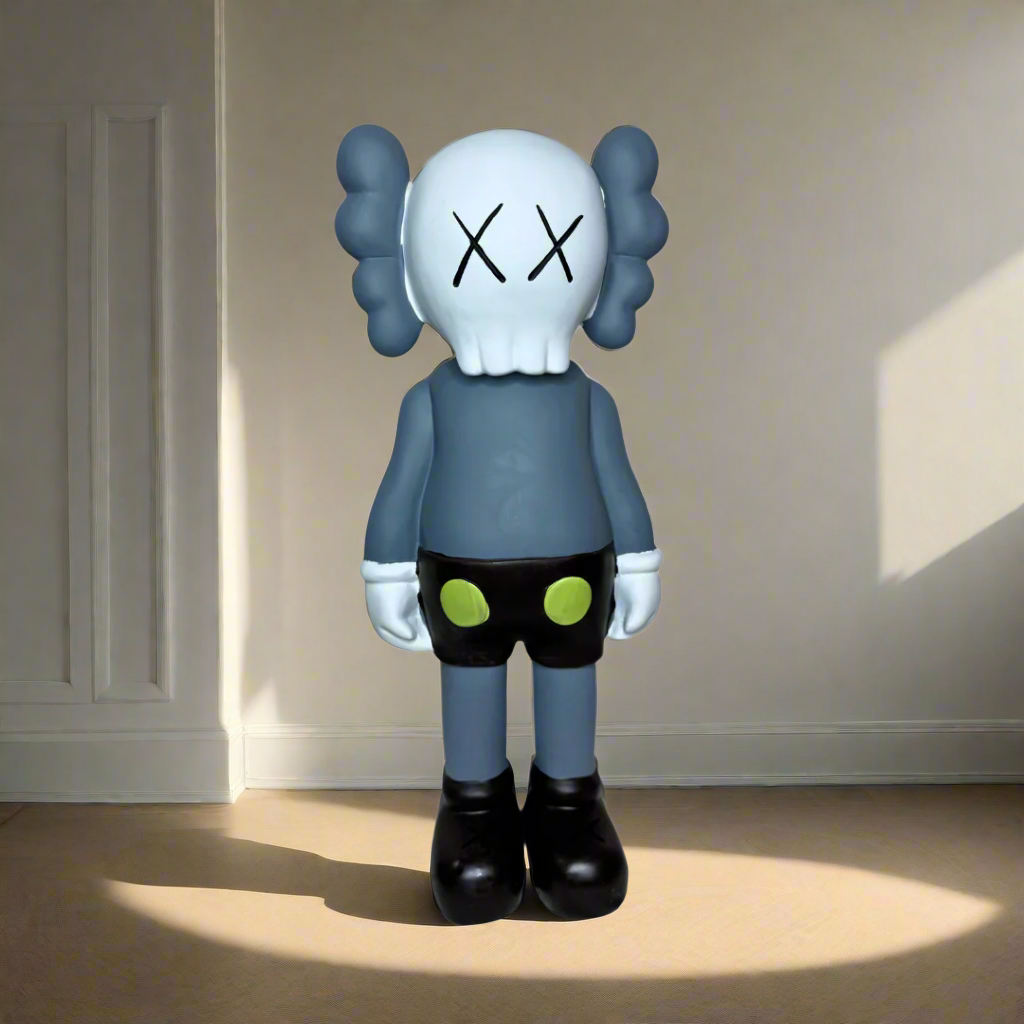 Xtra-Large Kaws statue – view 2