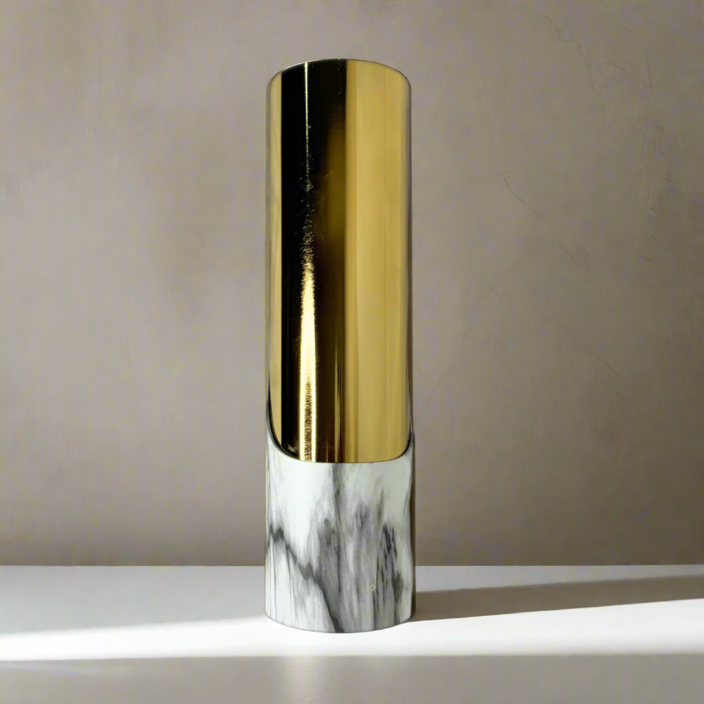 White and gold vase – view 2