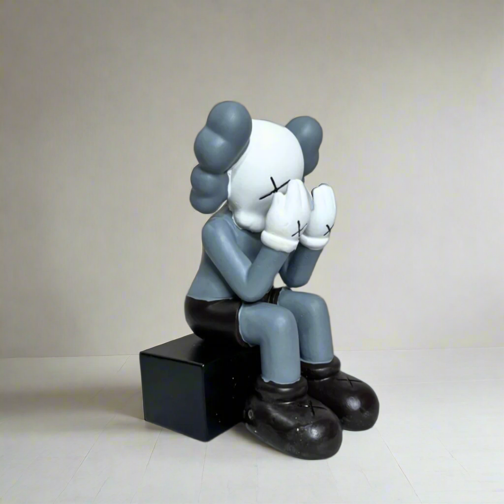 Kaws sitting – view 2