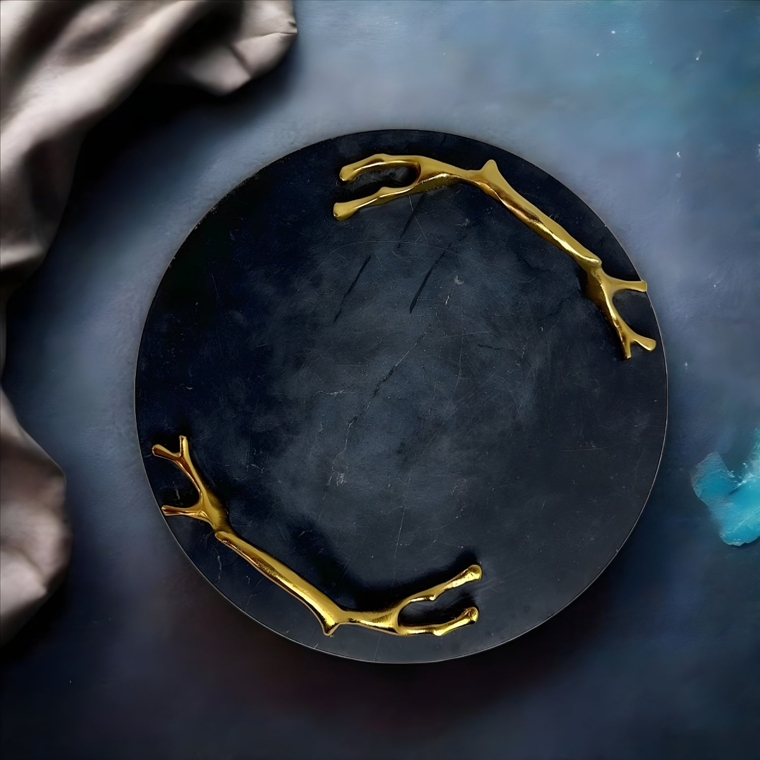 Marble tray with gold handles – view 5