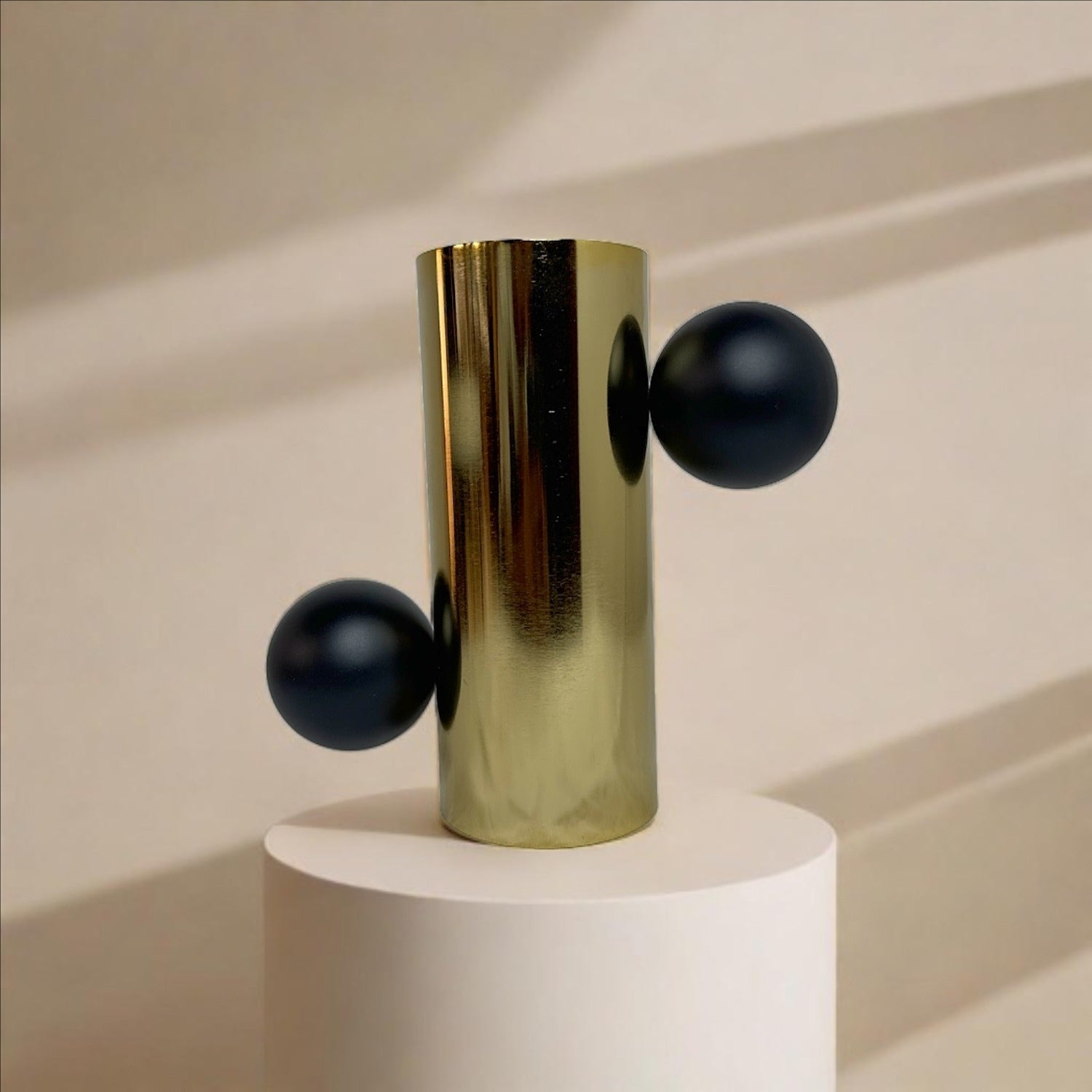 Cylinder metal vase – view 3