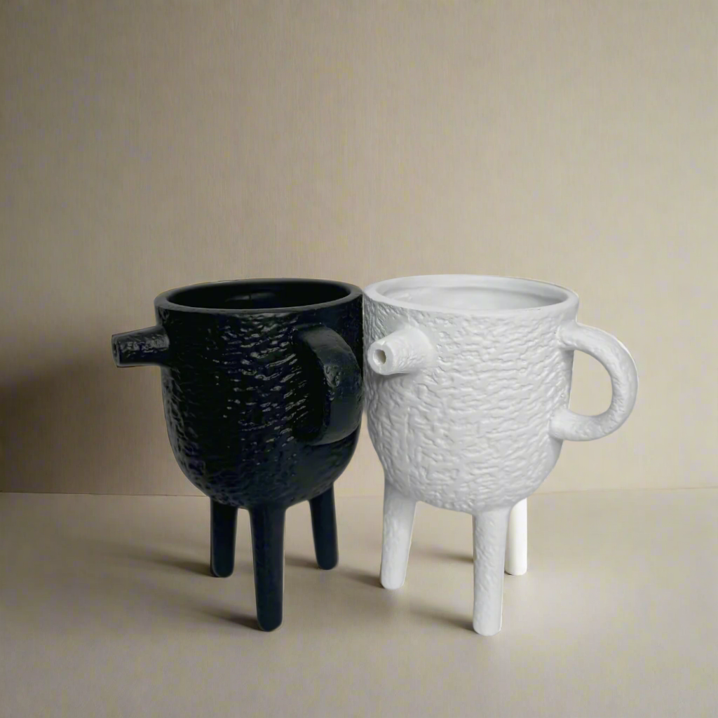 Tea pot vase – view 3