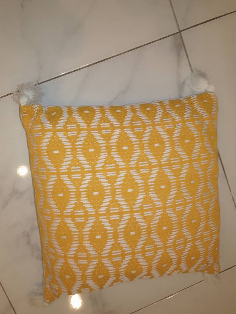 Decorative pillow (fluffy edges) – view 13