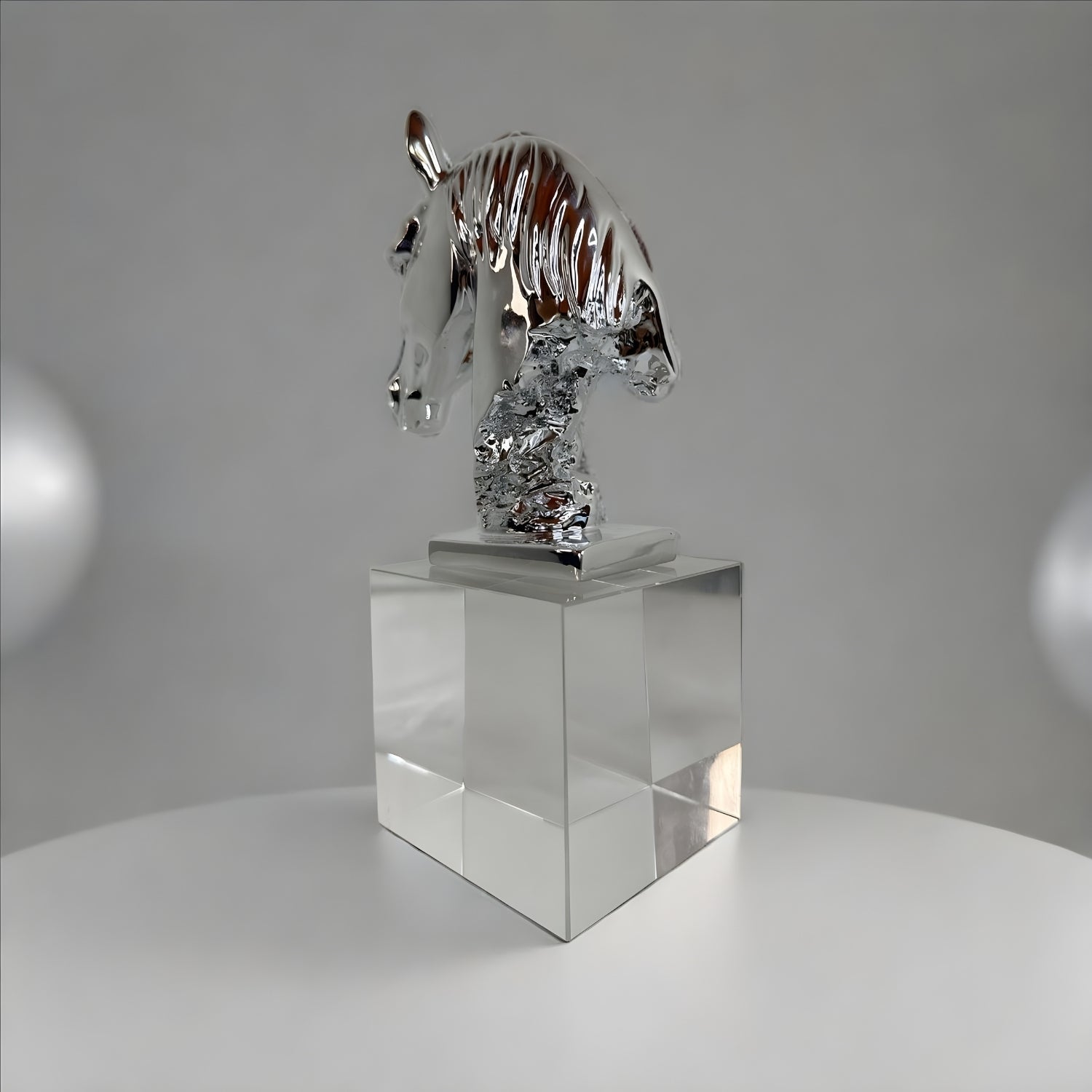 Horse head ornament – view 2