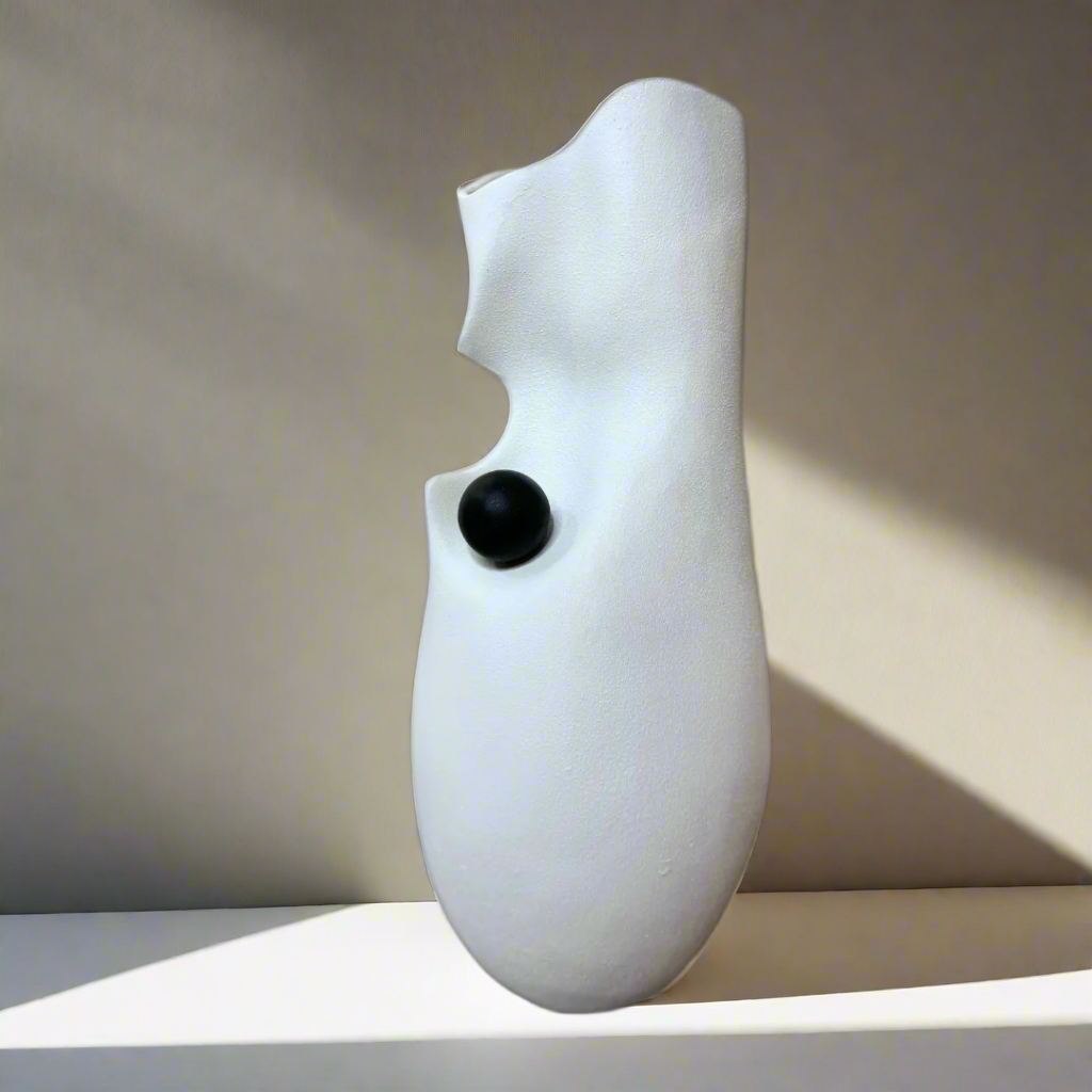 Vase with small ball – view 6