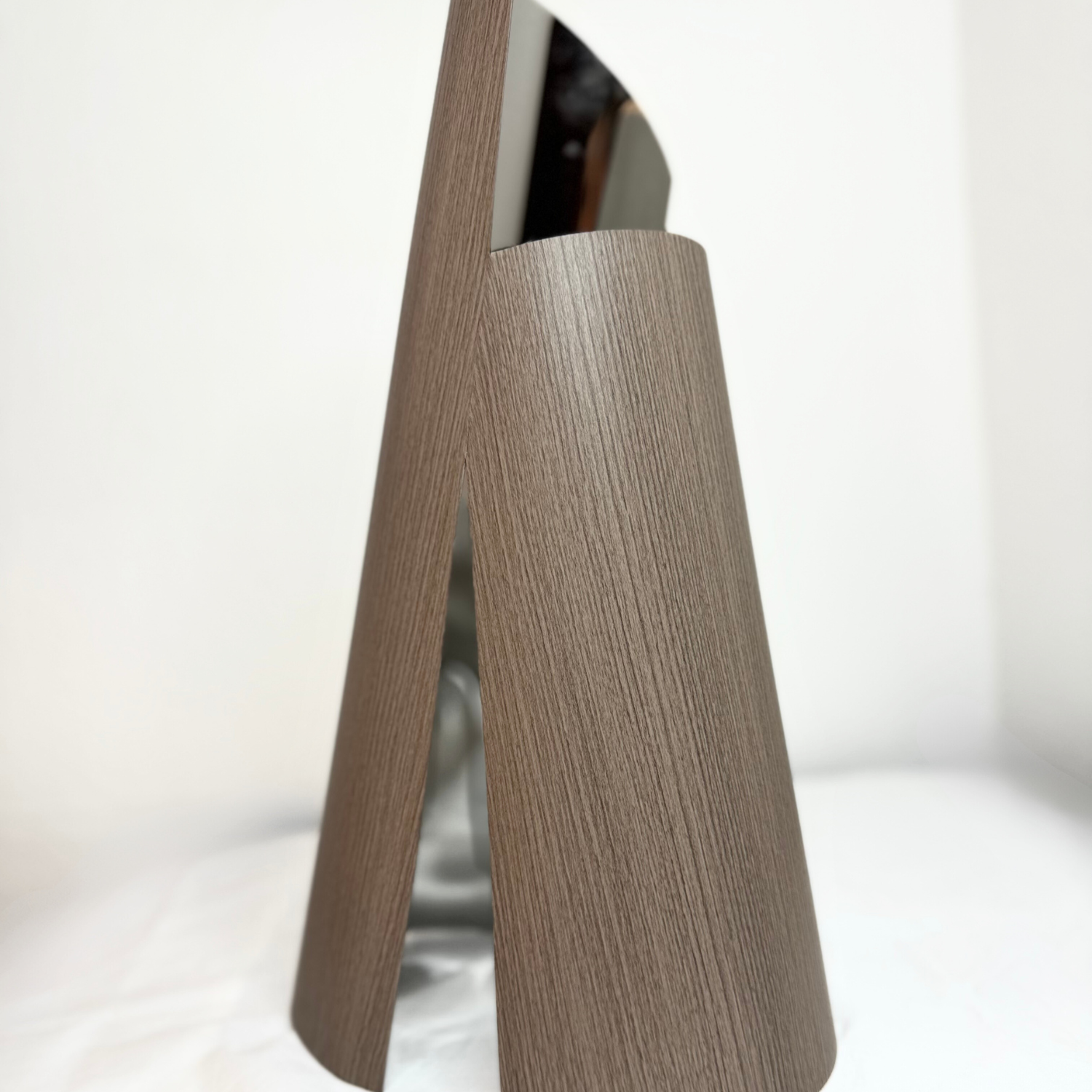 Split vase with reflective interior – view 3
