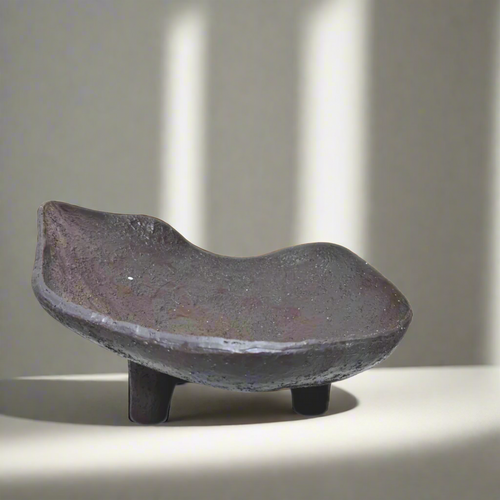 3 legged bowl – view 2