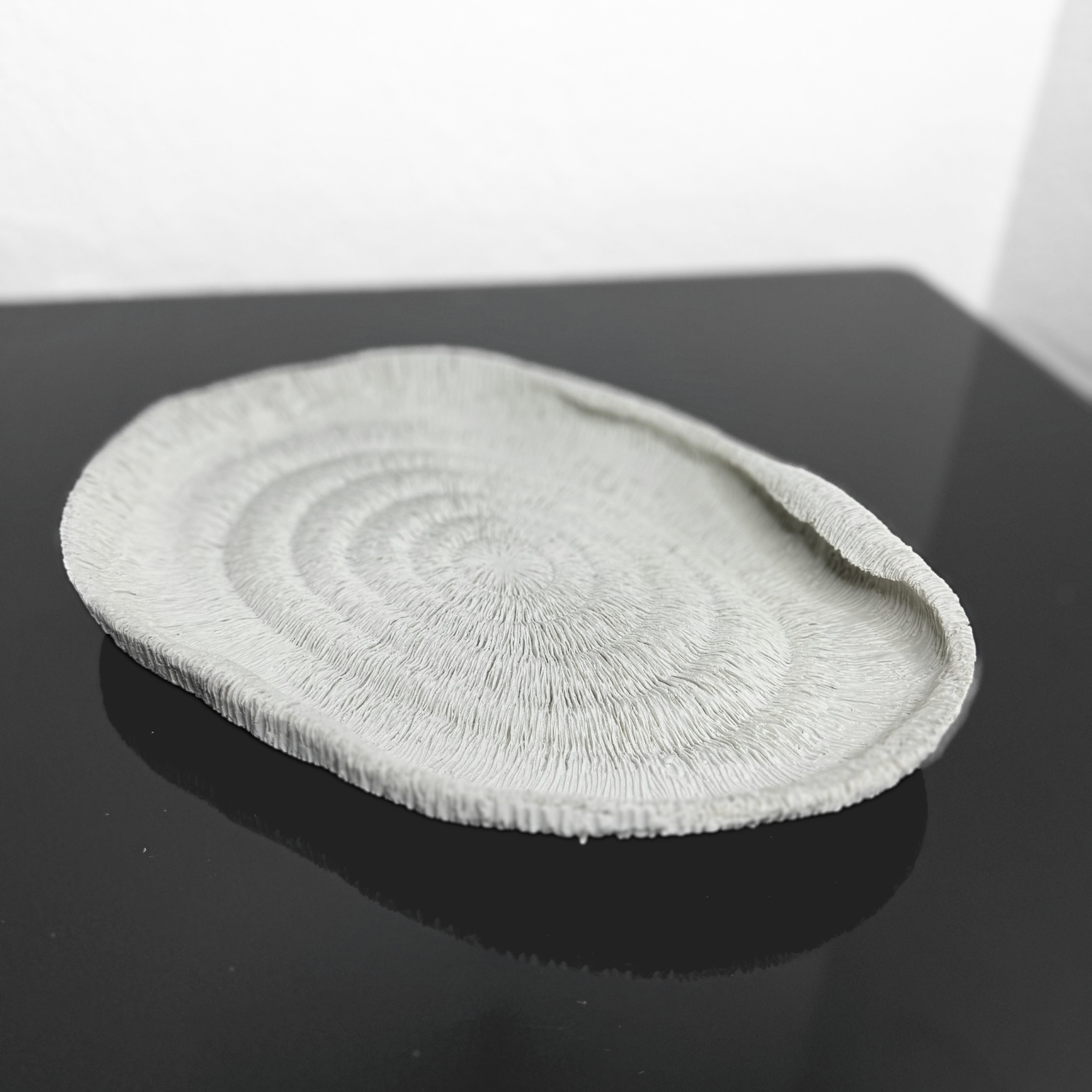 Oval spiral decor tray – view 3