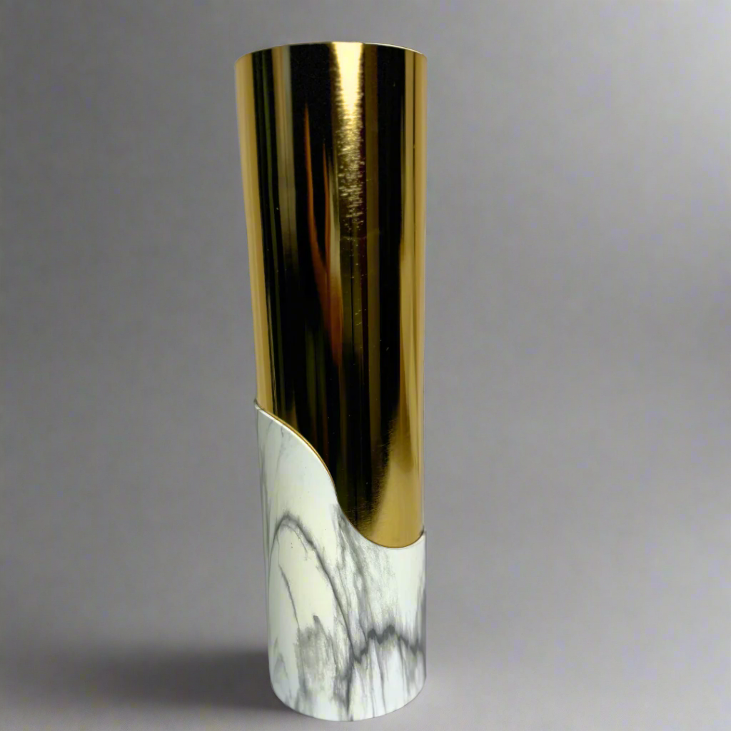 White and gold vase – view 4