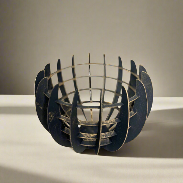 Metal fruit bowl