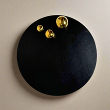 Centre plate with gold balls