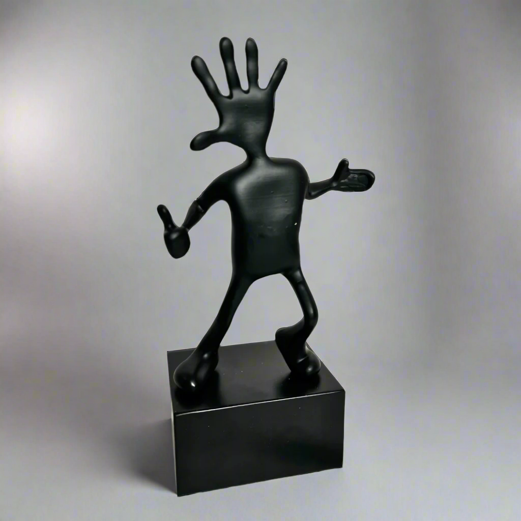Desktop sculpture - thumbs up – view 2