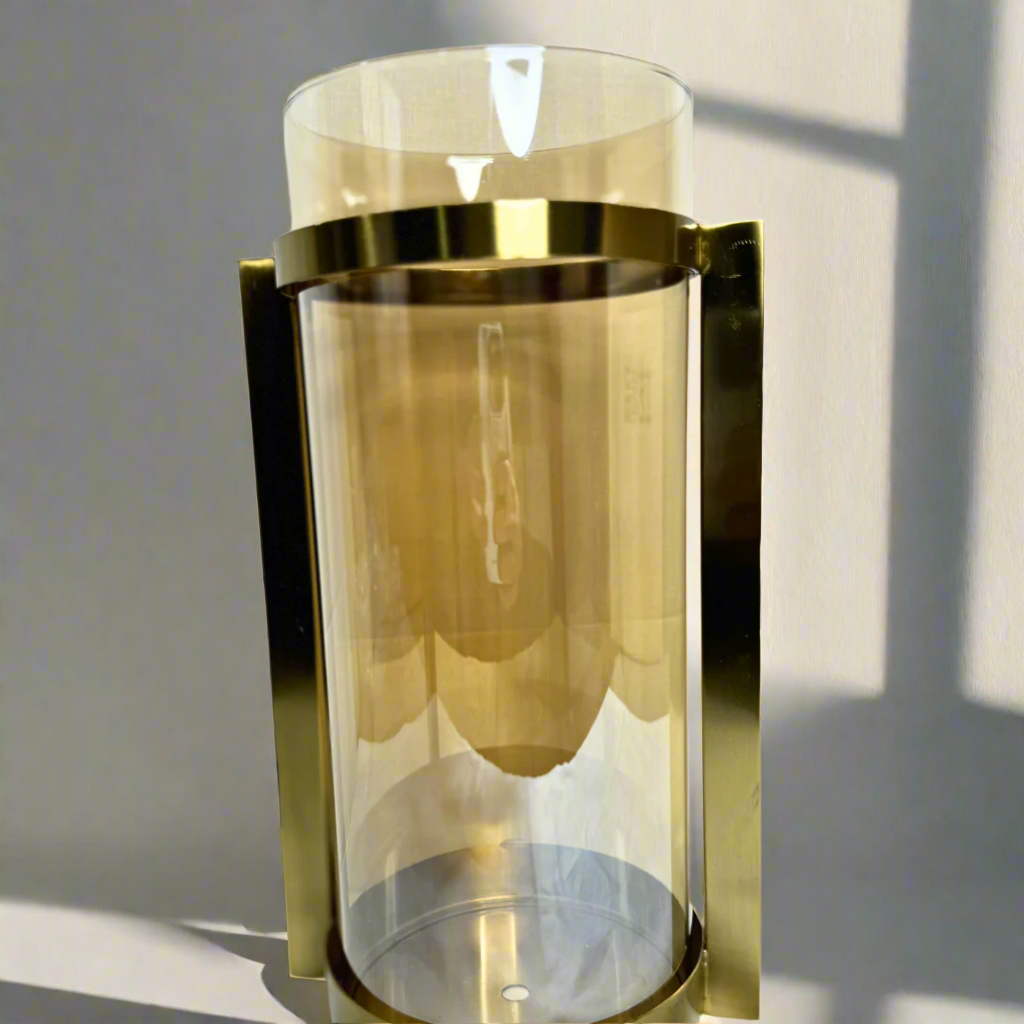 Vase with gold stand – view 4