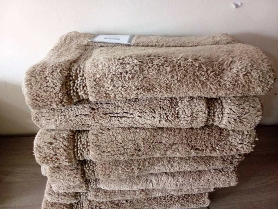 Tufted bathmat – view 3