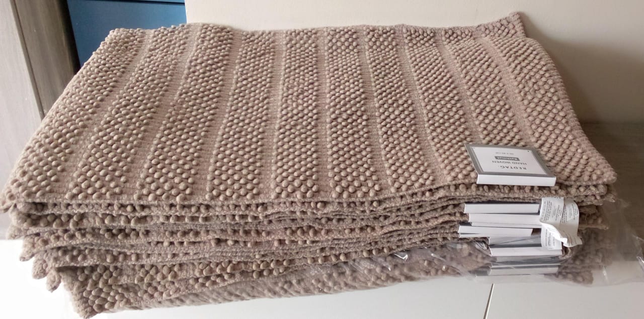 Tufted bathmat – view 7