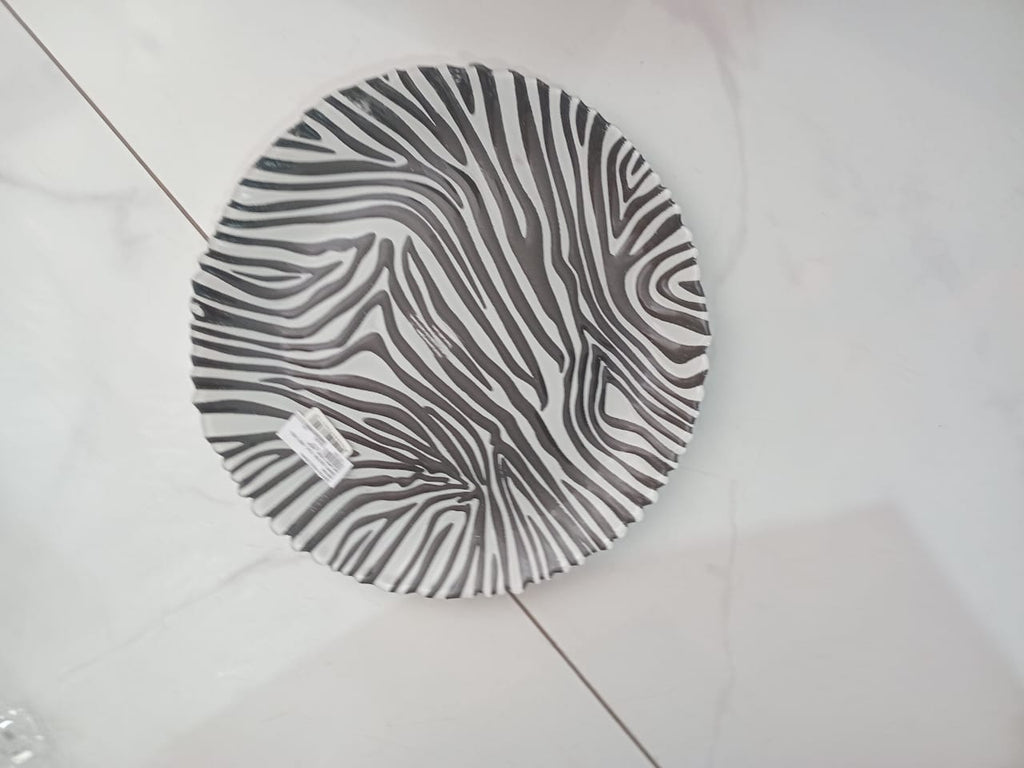 Center plate - zebra