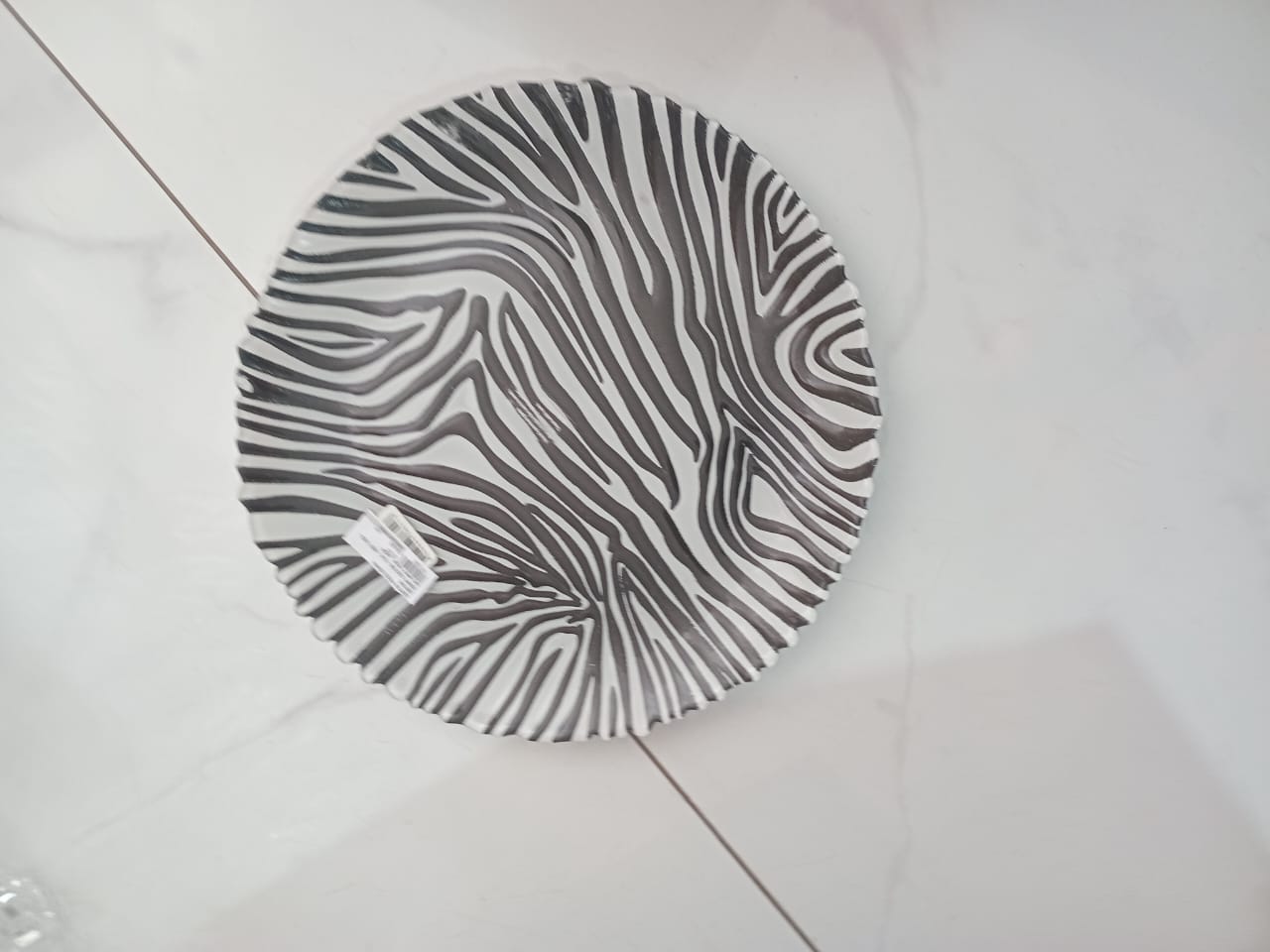 Center plate - zebra