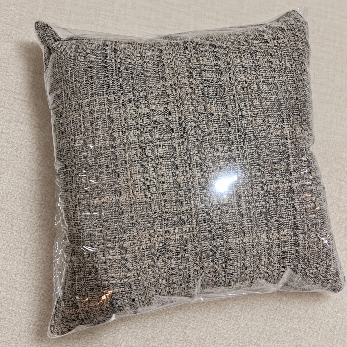 Decorative pillow — source enhancement