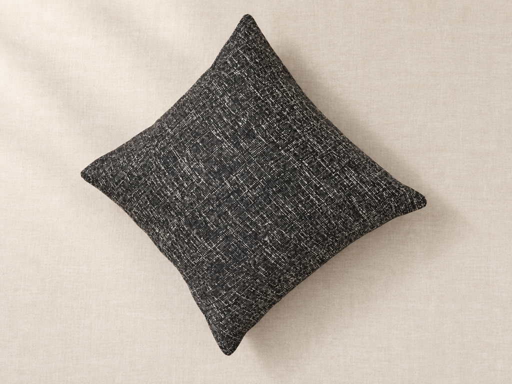 Decorative pillow - Dark grey — hero