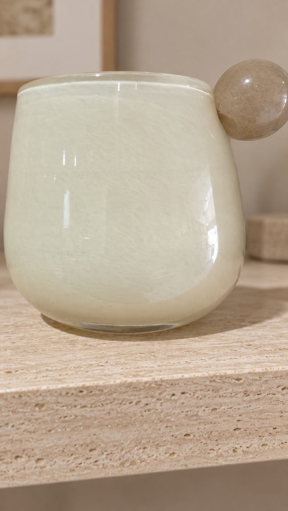 Short Cream vase — lifestyle
