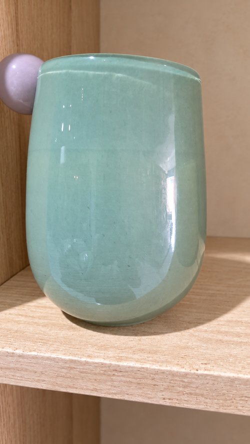 Blue vase with Purple ball — hero