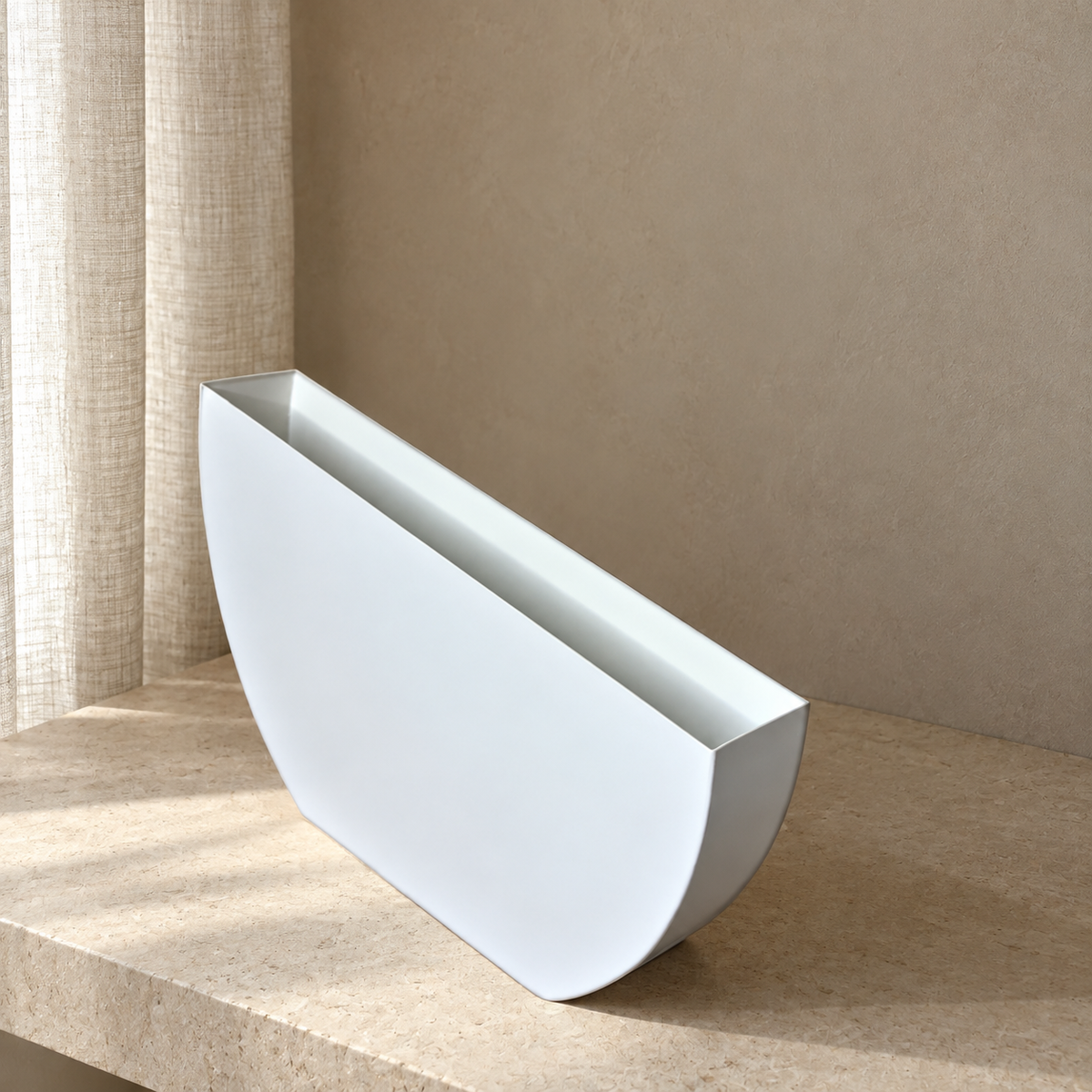 Metal Split circle vase — lifestyle