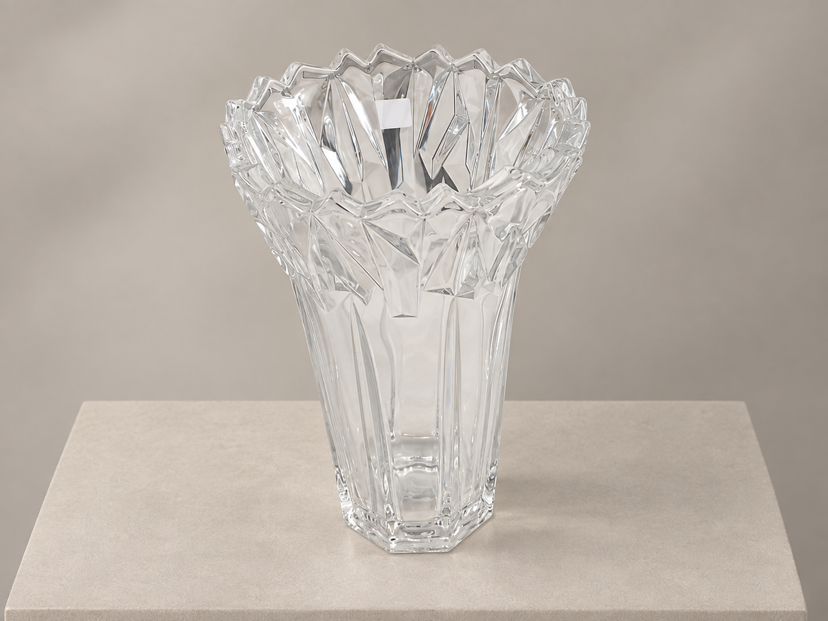 Glass vase - cone shape — hero