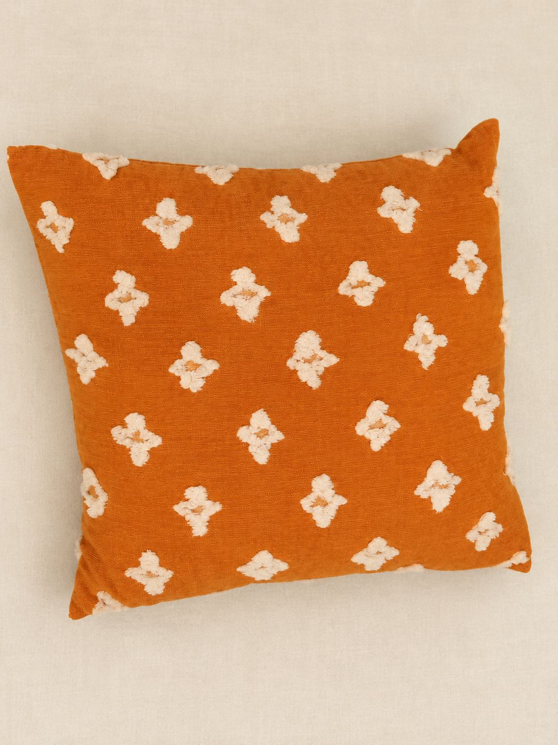Decorative pillow (white Fluffy spots) — hero