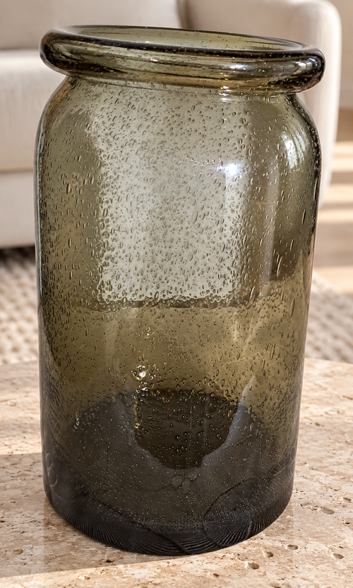Vase — lifestyle