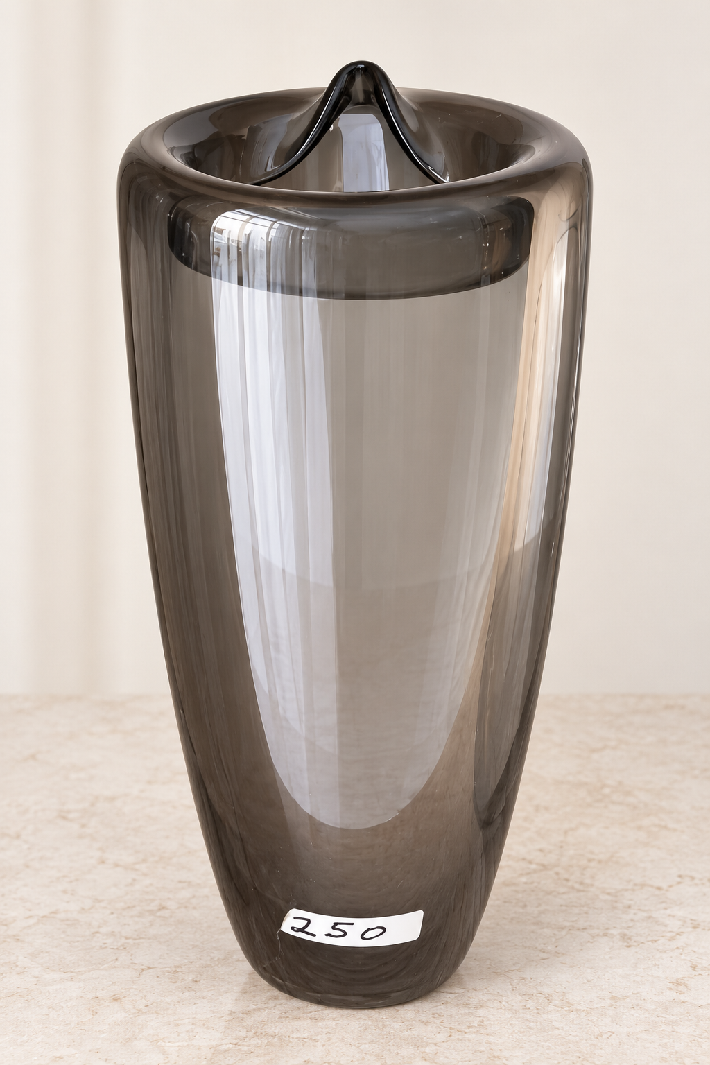 Vase — hero
