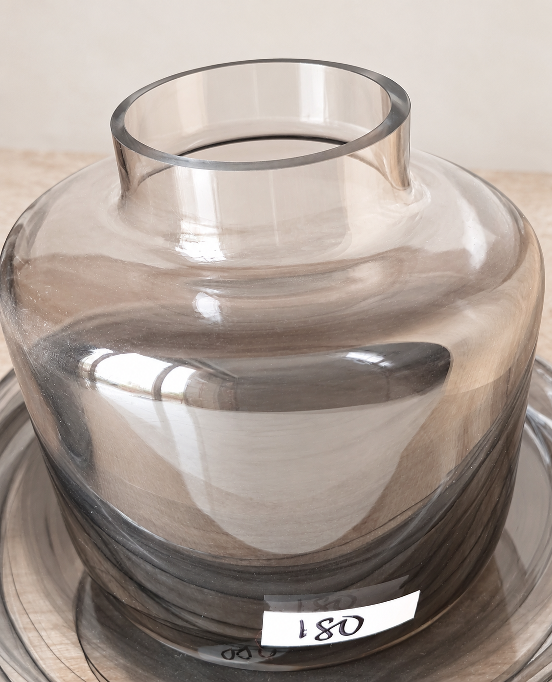Vase — hero