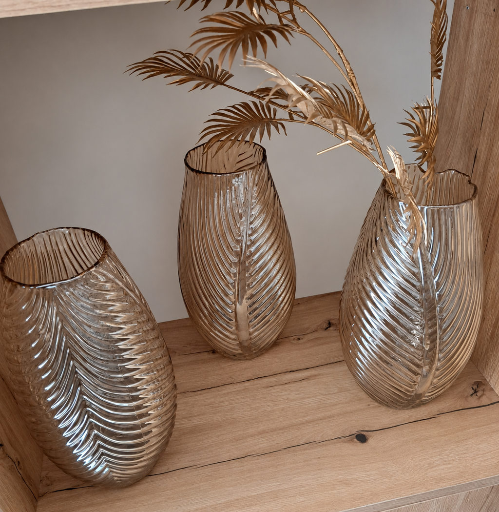 Vase — source enhancement
