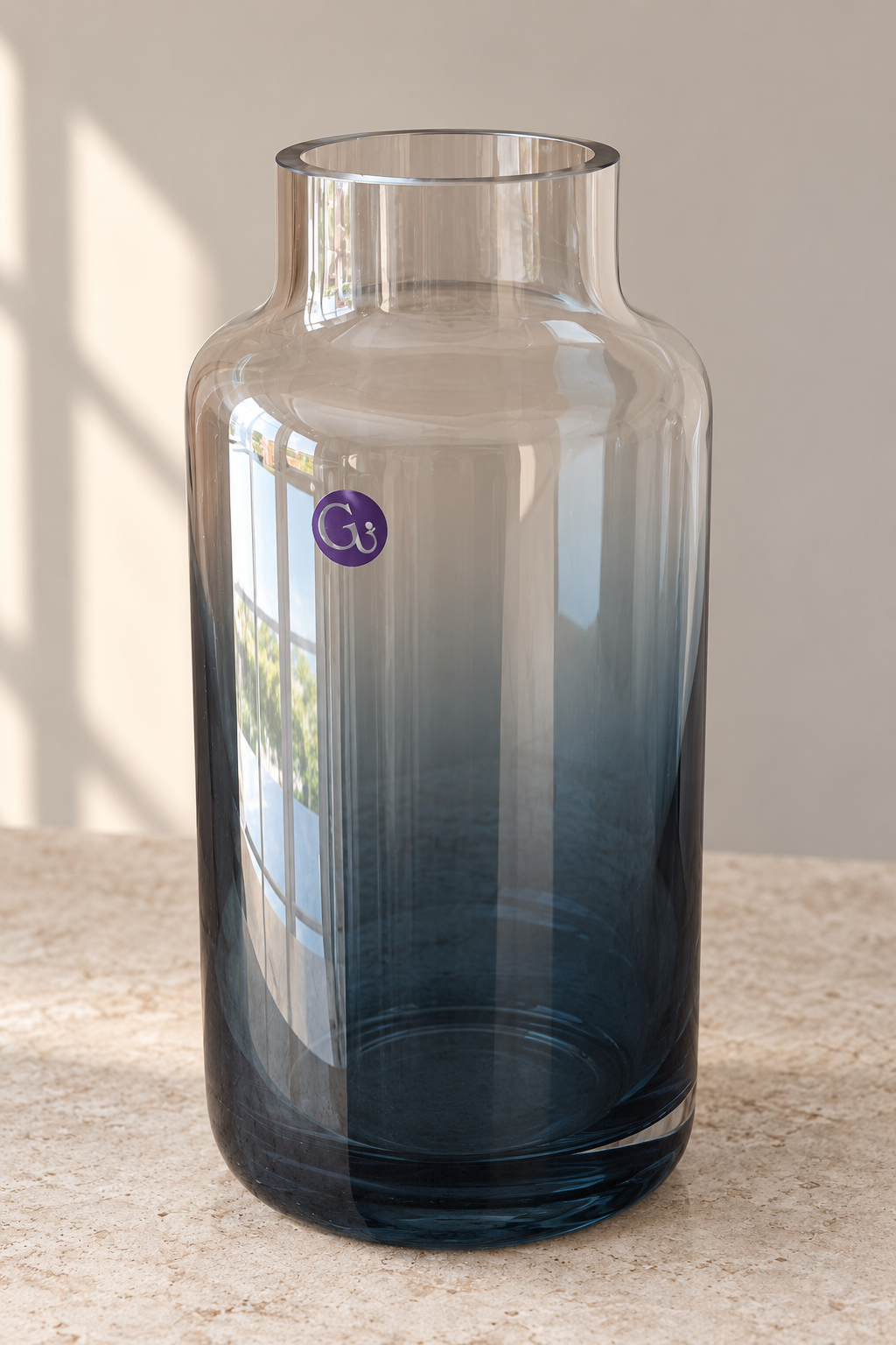 Vase — hero