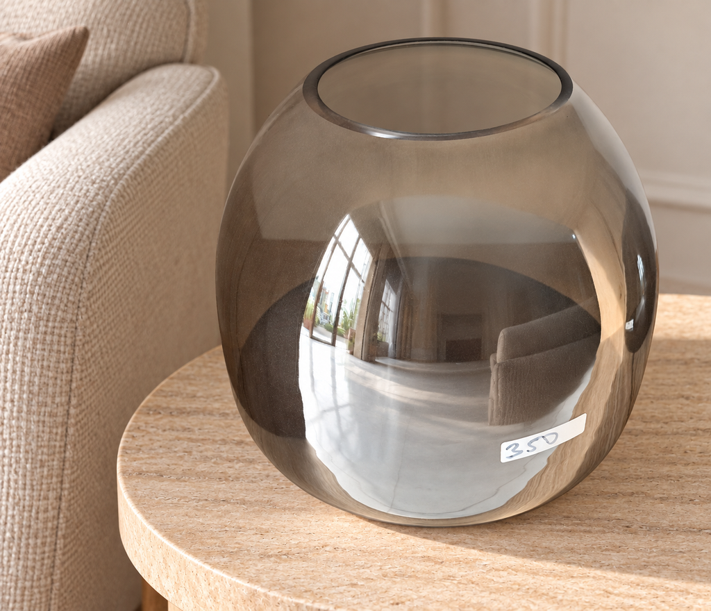 Vase — lifestyle