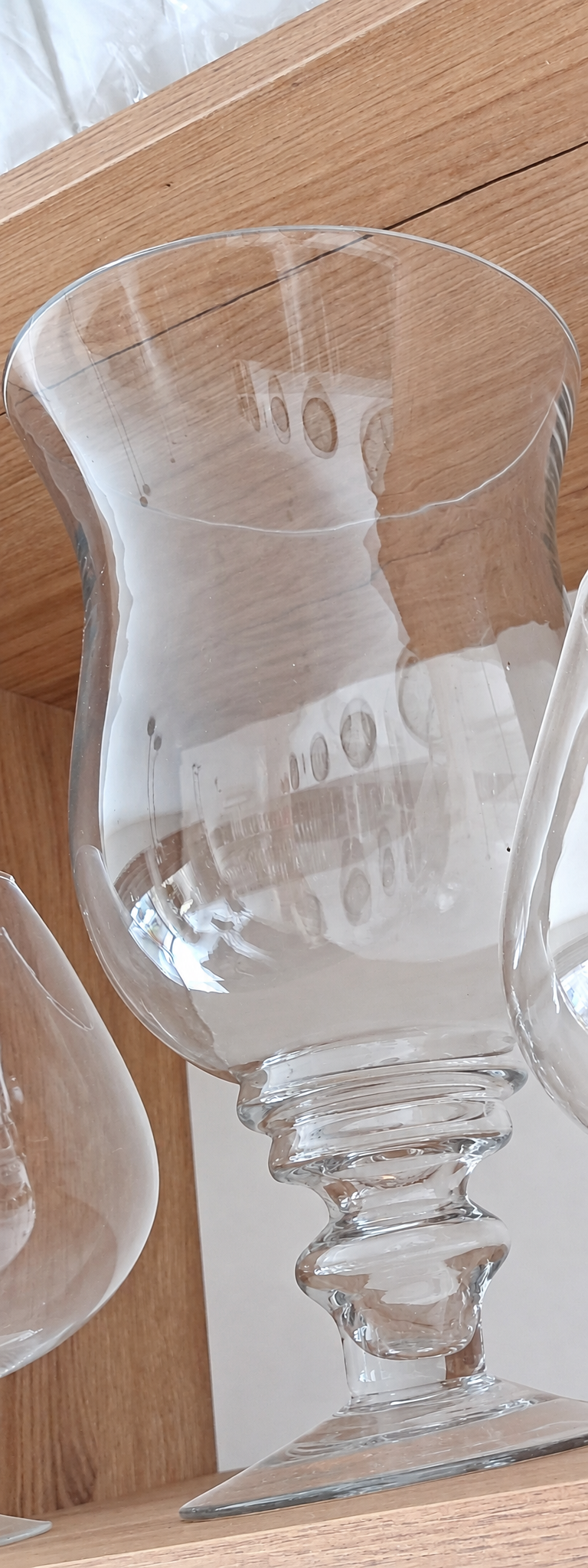 Vase — source enhancement