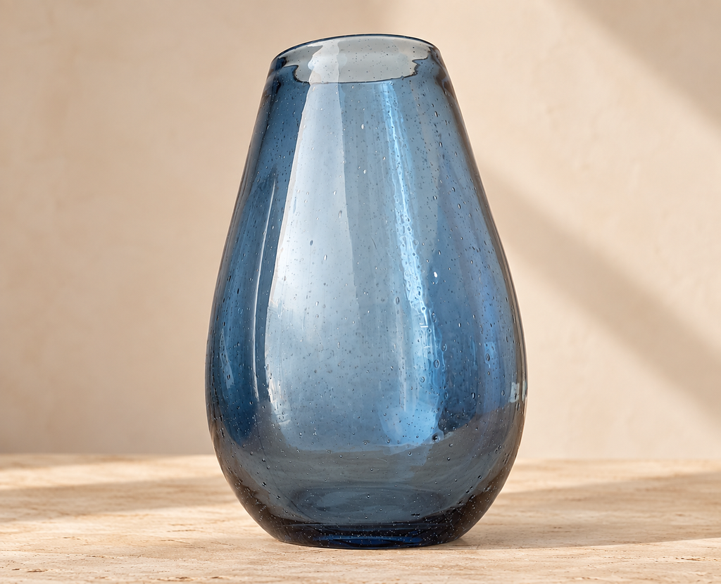 Vase — hero