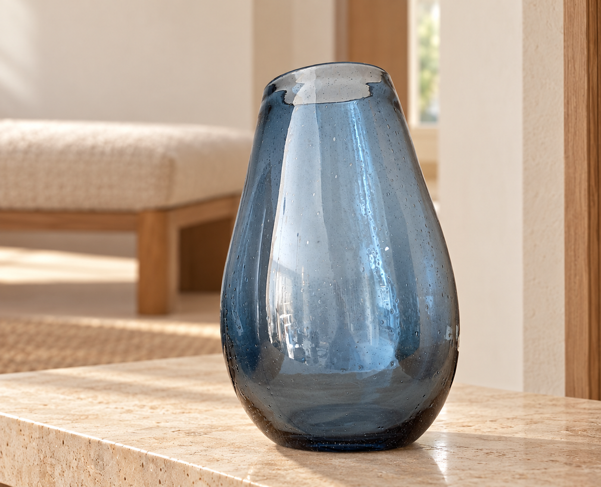 Vase — lifestyle